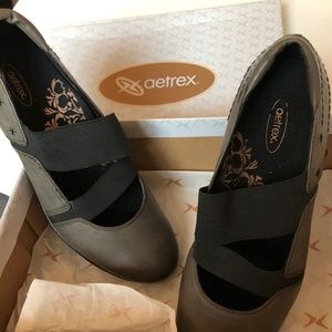 Aetrex Shoes NIB